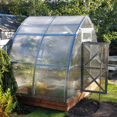 Sungrow Compact Greenhouse - Image 4